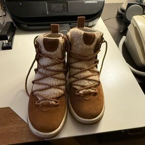 Ugg boots never work super cute